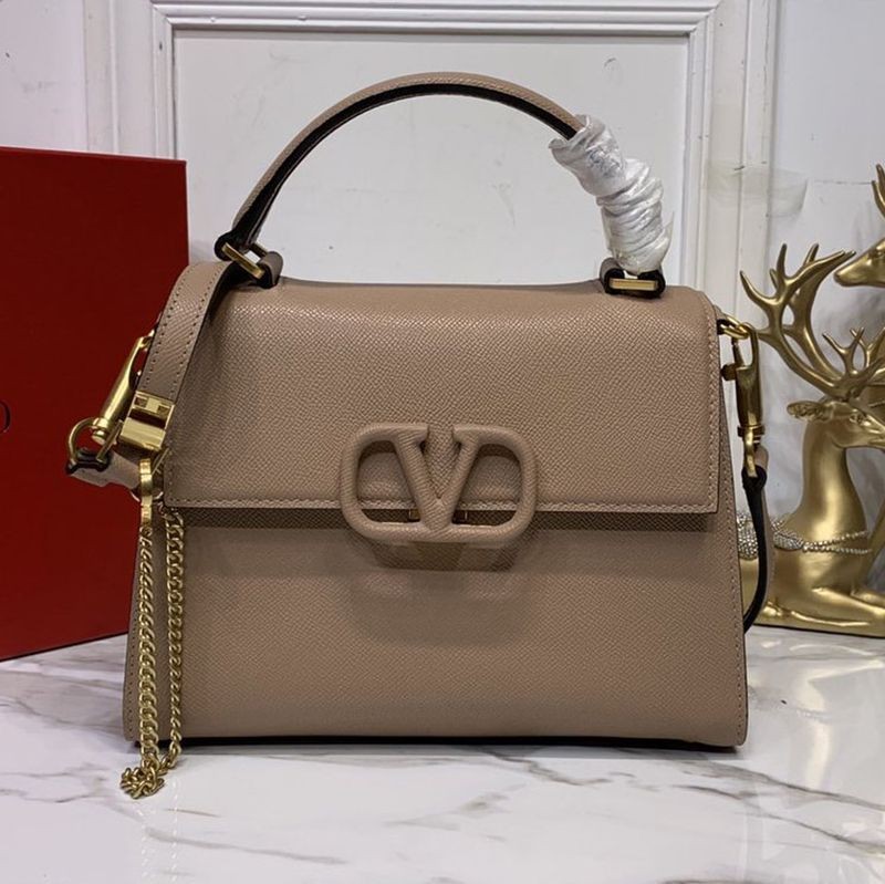 No. 1 in cumulative sales! [Valentino shoulder bag copy] Popular ★ V sling calfskin mini handbag Vup56743