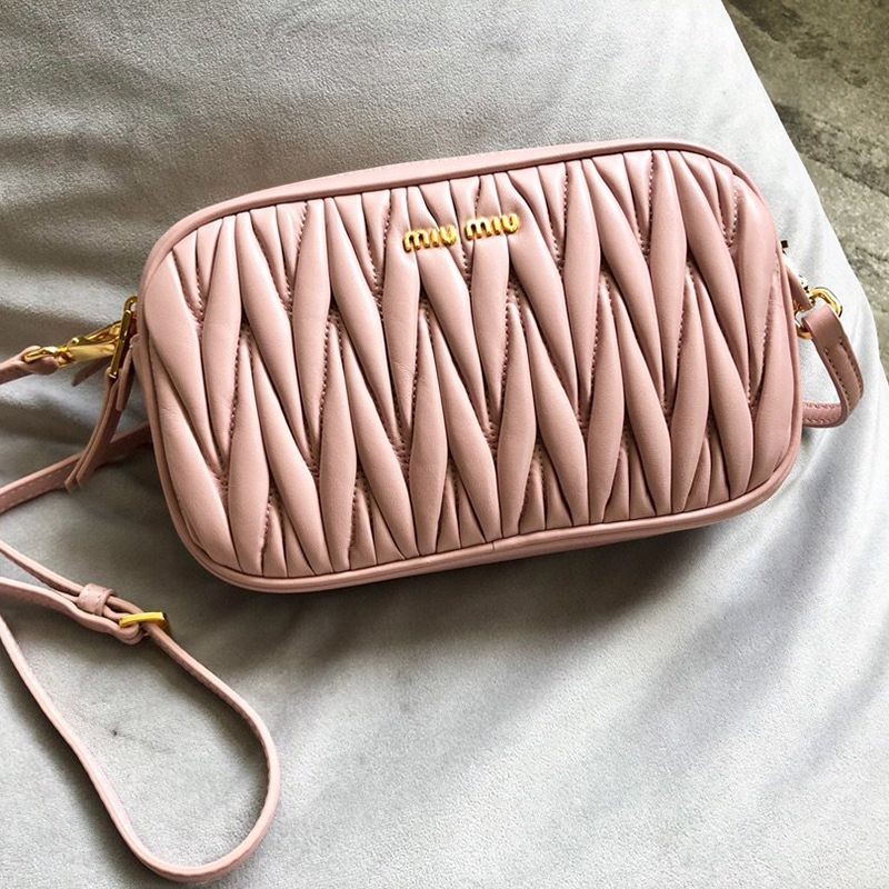 Very popular!! New color Miu Miu Matelasse replica leather crossbody bag myf22589 Very popular!! New color Miu Miu Matelasse replica leather crossbody bag myf22589