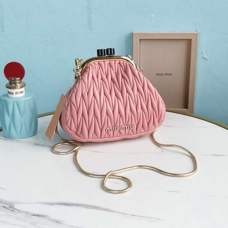 New for Autumn/Winter Miu Miu Miu Bell Replica Matelasse Leather Bag mys49652 New for Autumn/Winter Miu Miu Miu Bell Replica Matelasse Leather Bag mys49652