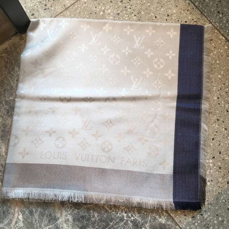 Perfect as a gift? Louis Vuitton stole fake shawl? Monogram vum52185