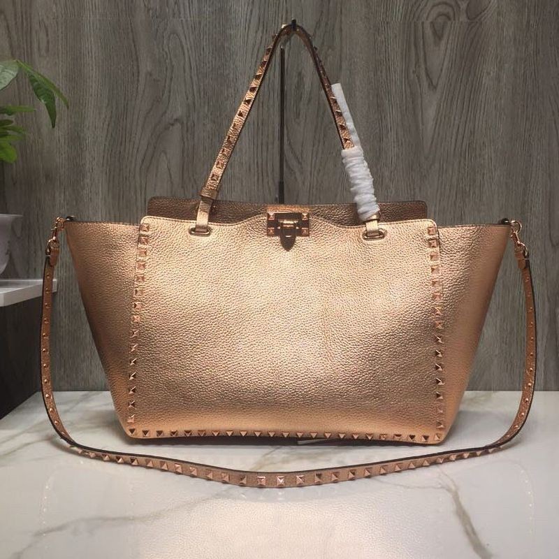 Extremely rare ★ Valentino tote bag copy ★ Calfskin medium Rockstud bag Vuh43432