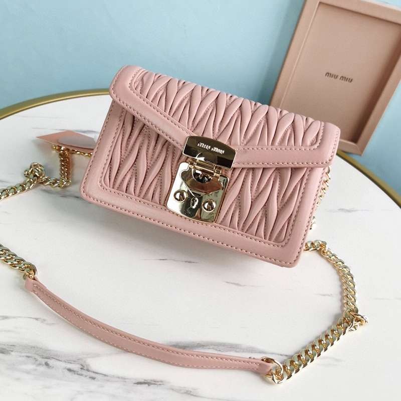 Very popular! Miu Miu Matelasse replica *Mini pouch with strap myv52869 Very popular! Miu Miu Matelasse replica *Mini pouch with strap myv52869