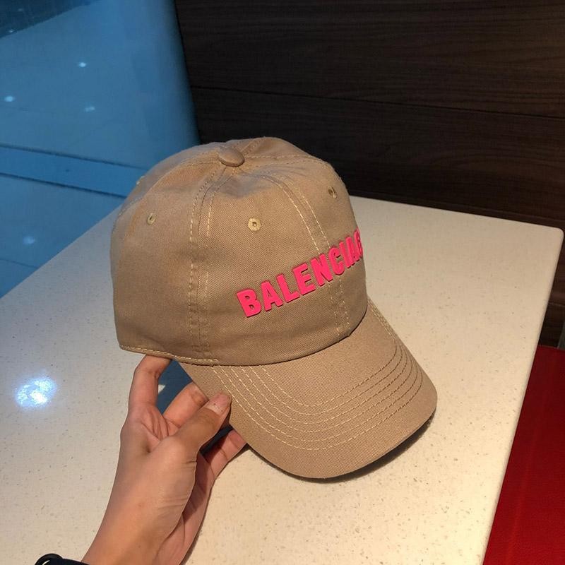 Rare Balenciaga Red Logo Cap Replica baw52120