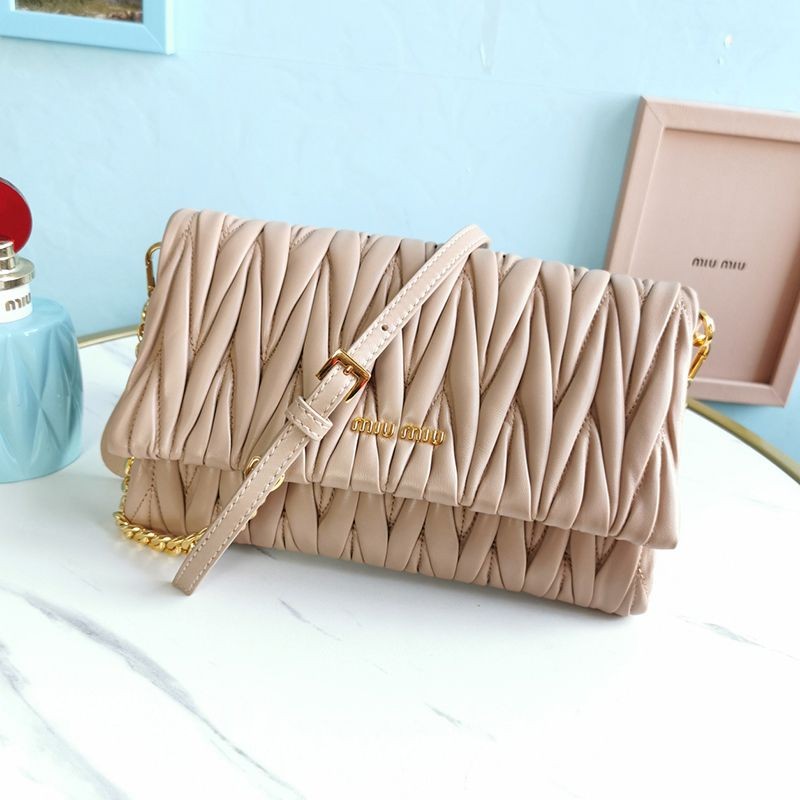 Very popular!! New color Miu Miu replica matelasse nappa leather bag myz34040 Very popular!! New color Miu Miu replica matelasse nappa leather bag myz34040
