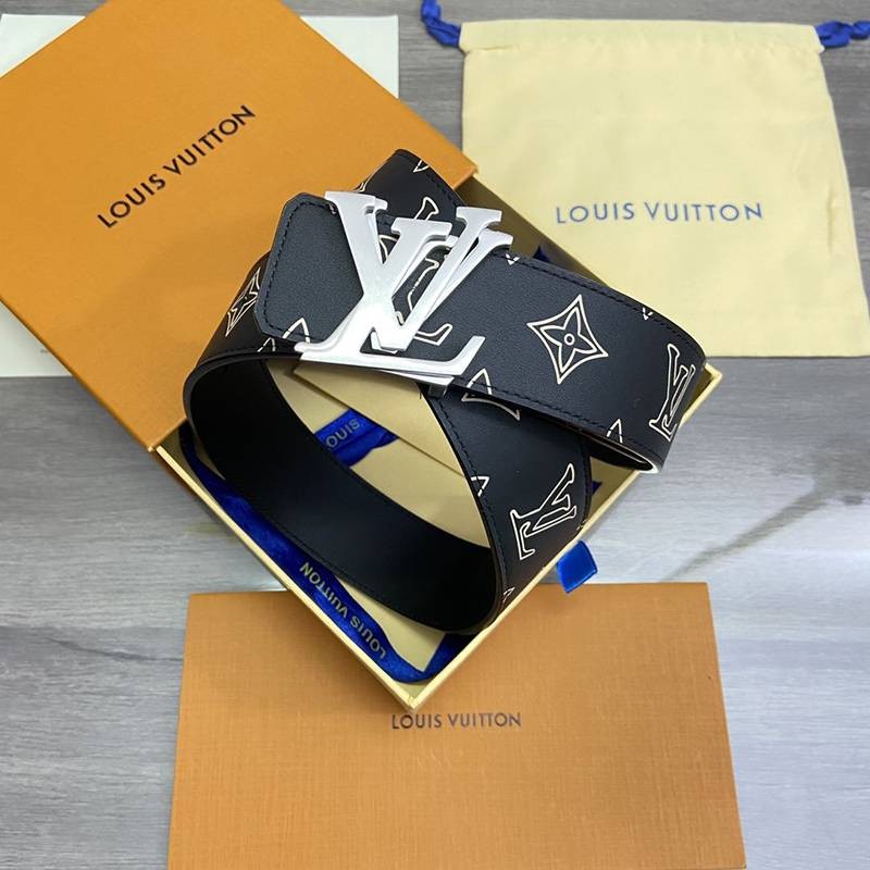Battle for Louis Vuitton Replica Santur? LV Initial 40MM Reversible Belt vuj25028