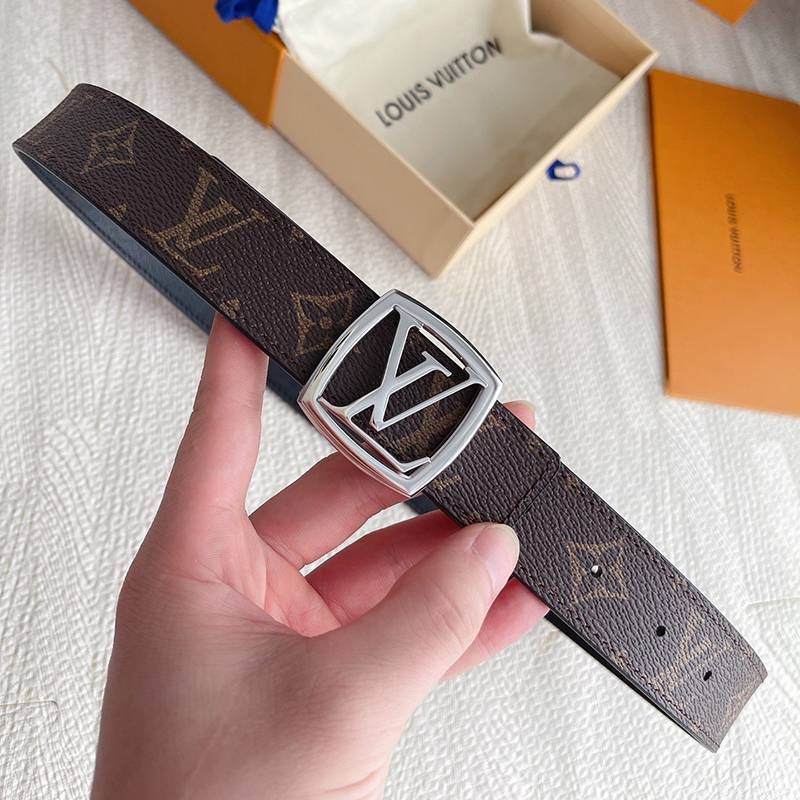 The rising popularity of Louis Vuitton Santur? LV Square Replica 30MM Reversible Belt vuo98555