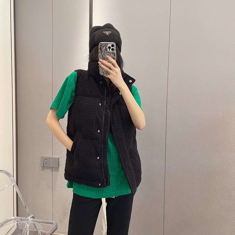 Comfortable Bottega Veneta down vest replica bot46596