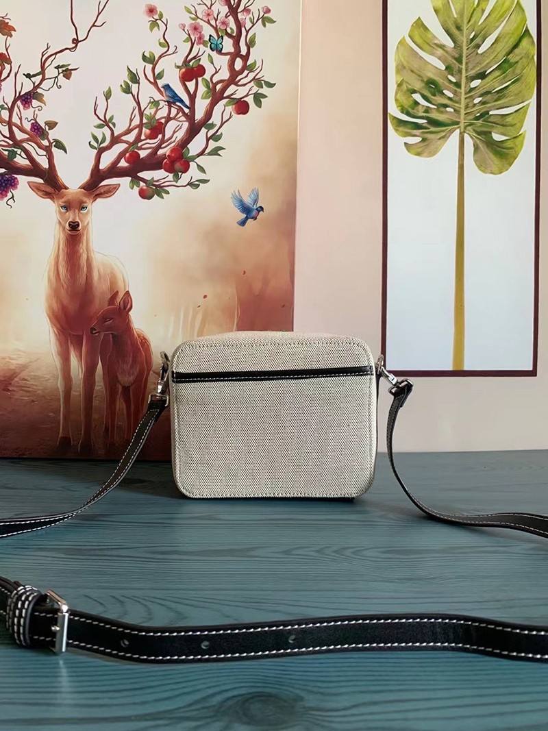 Very popular all over the world? ★ Burberry shoulder bag replica ★ Men's Horseferry Print Crossbody Bag Bat52446