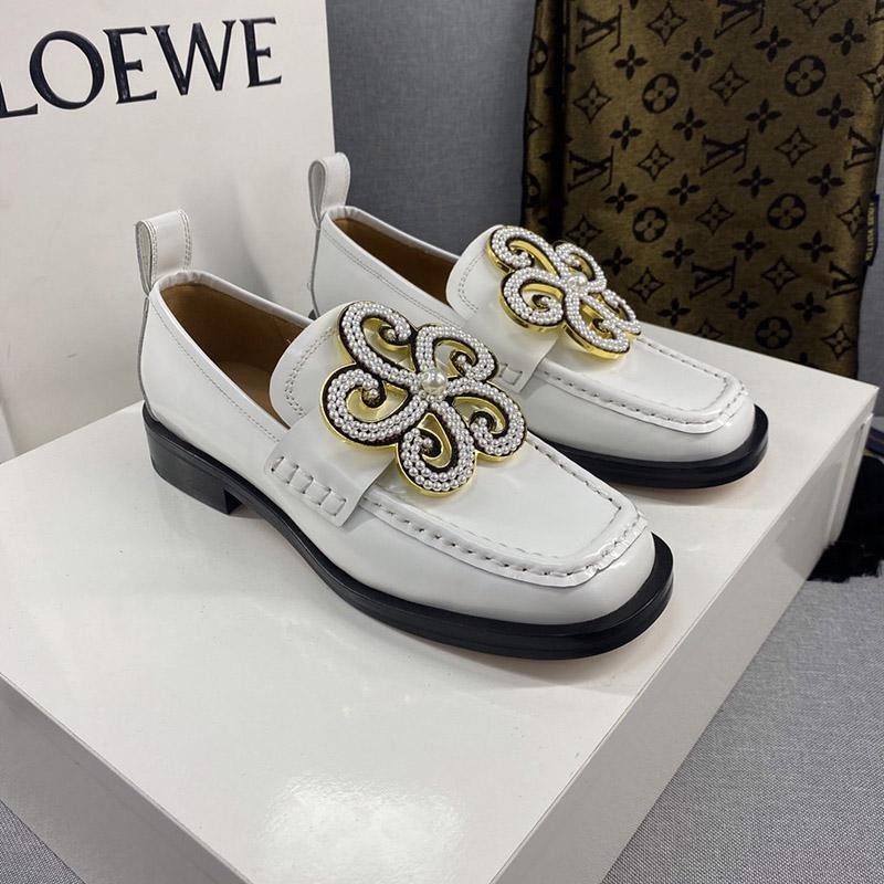 Classic [Limited Edition] Loewe Pompon Loafers Replica Women's loz21385