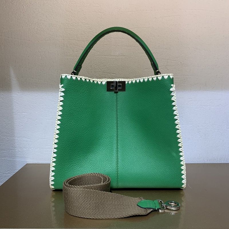 Battle for Fendi replica Peekaboo iSeeU Medium full grain leather bag fev51740