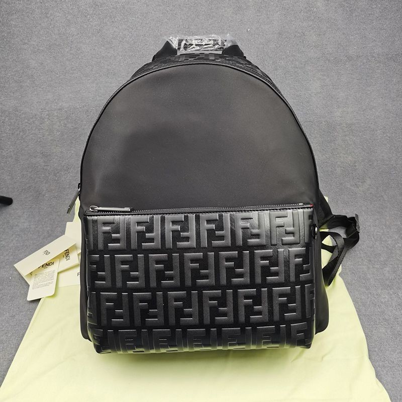 21AW New Fendi Peekaboo Backpack Replica feh31094