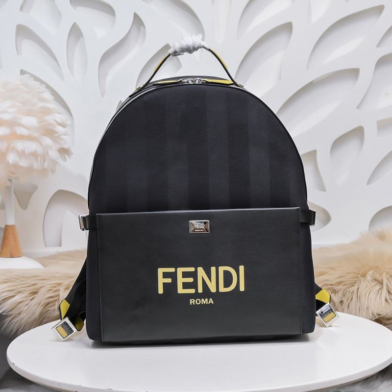 ☆Super popular☆Fendi Essential Backpack Replica Black Nylon Backpack fep84052