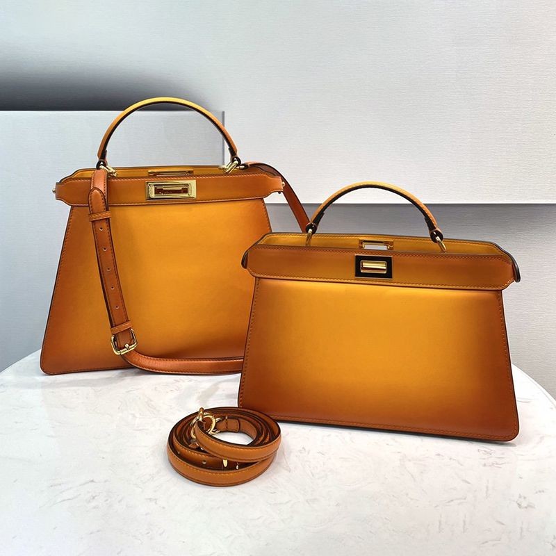 Very popular all over the world? Fendi Peekaboo Iseeu fake medium leather bag fej09361