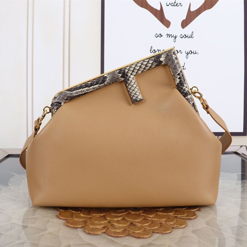 ☆Super popular☆Fendi first copy beige leather bag with exotic details 8BP129AGWRF1GEM ☆Super popular☆Fendi first copy beige leather bag with exotic details 8BP129AGWRF1GEM