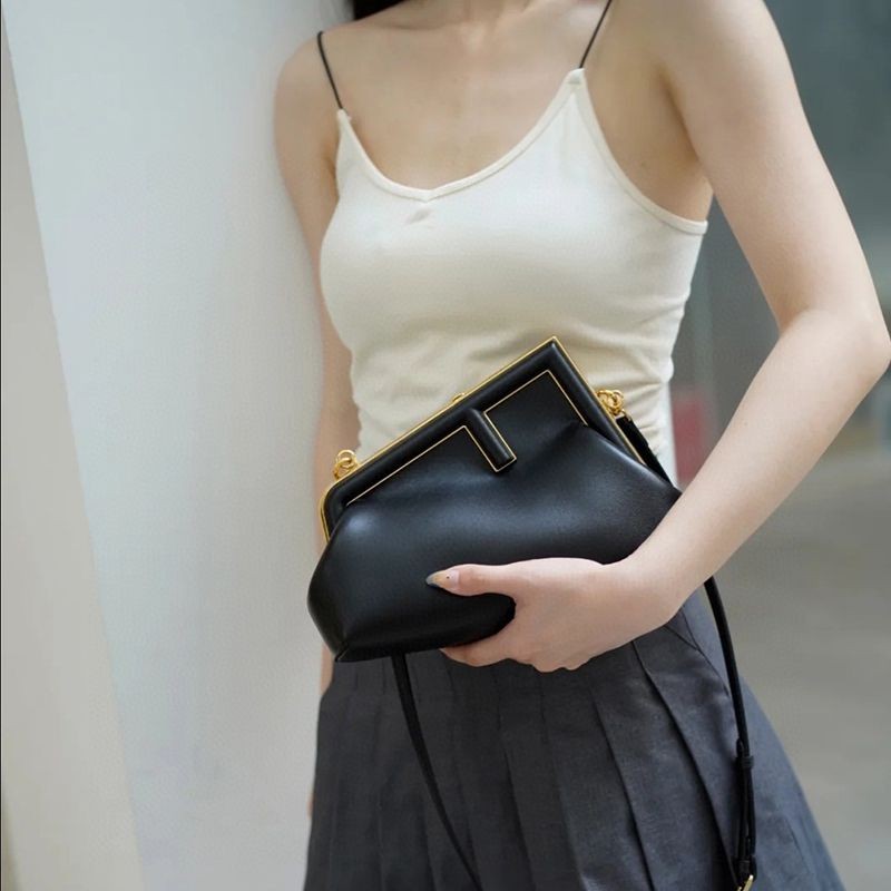 ★Popular in Japan! Fendi First Fake Leather Bag fed86942 ★Popular in Japan! Fendi First Fake Leather Bag fed86942