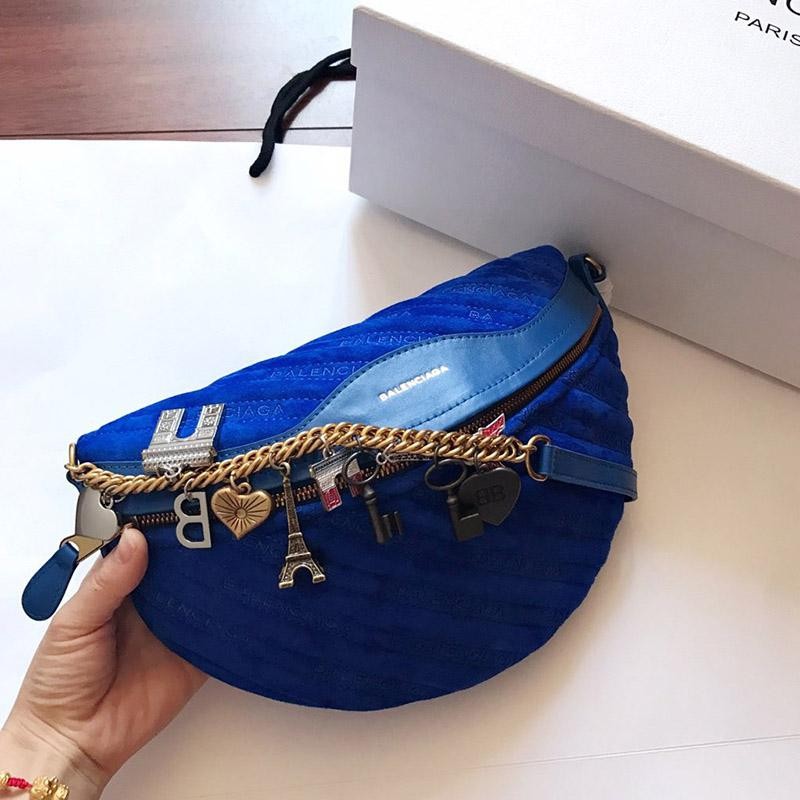 New limited edition Balenciaga Everyday waist pouch replica grade N bas73628 New limited edition Balenciaga Everyday waist pouch replica grade N bas73628