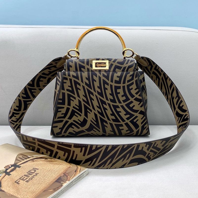 Love at first sight? Fendi Peekaboo replica mini FF leather bag fej98120 Love at first sight? Fendi Peekaboo replica mini FF leather bag fej98120