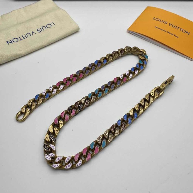 Louis Vuitton Replica Collier Chain Links Patches Strass Necklace vuf50285 - Sold Out