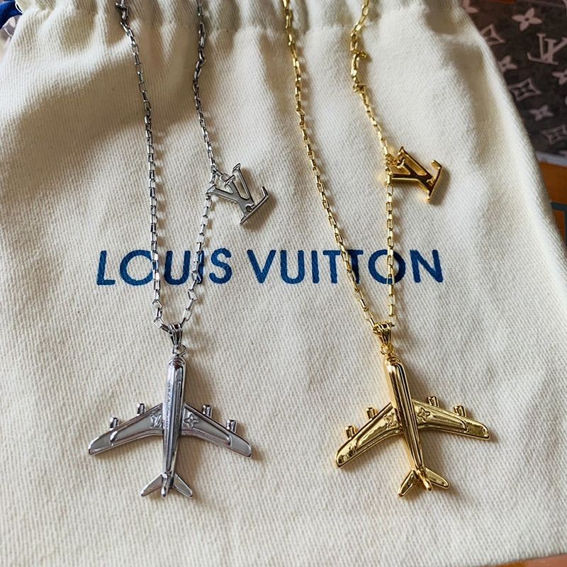 New Spring Louis Vuitton LV Plane Replica Necklace Airplane Silver Necklace MP3157