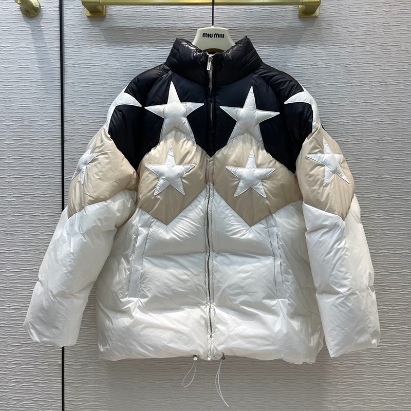 Very popular!! New color [Miu Miu coat fake] Quilted nylon down jacket myq06348