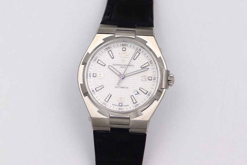 Love at first sight? Vacheron Constantin Overseas Dual Time vam79421