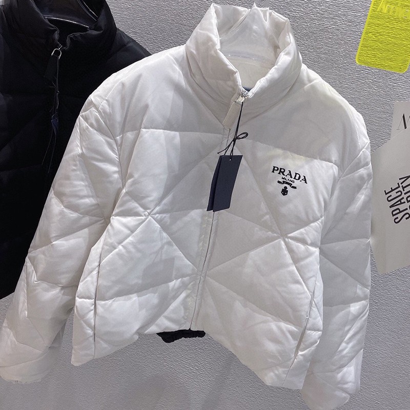 ☆Super popular☆★Prada down fake outlet hooded short down jacket puq84501