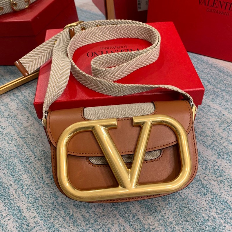No. 1 in cumulative total sales! Valentino shoulder bag replica V logo SUPERVEE leather crossbody bag Vuv26734 No. 1 in cumulative total sales! Valentino shoulder bag replica V logo SUPERVEE leather crossbody bag Vuv26734
