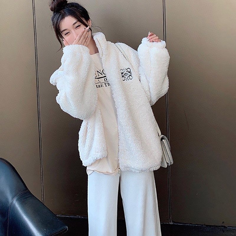 New for Autumn/Winter, Loewe's popular Lighthouse cashmere jacket, fake lok57827