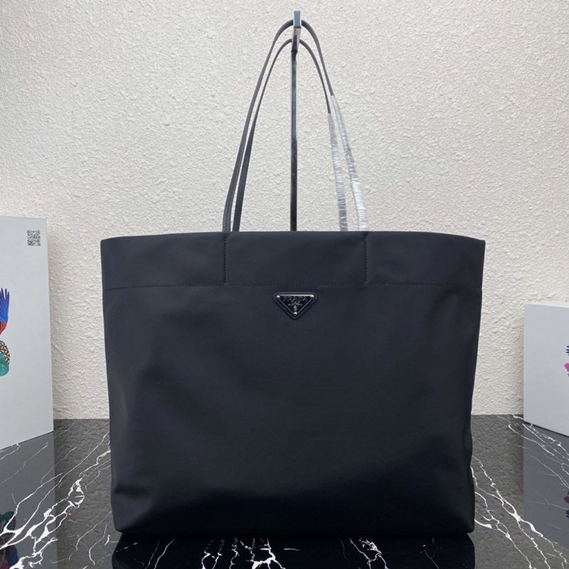 Extremely rare! [Prada] Prada *Re Nylon replica Saffiano leather tote bag pus78470