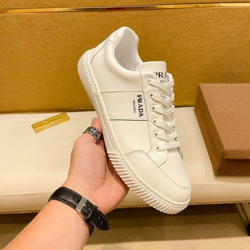 Rare color Prada replica logo leather sneakers puu86583 Rare color Prada replica logo leather sneakers puu86583