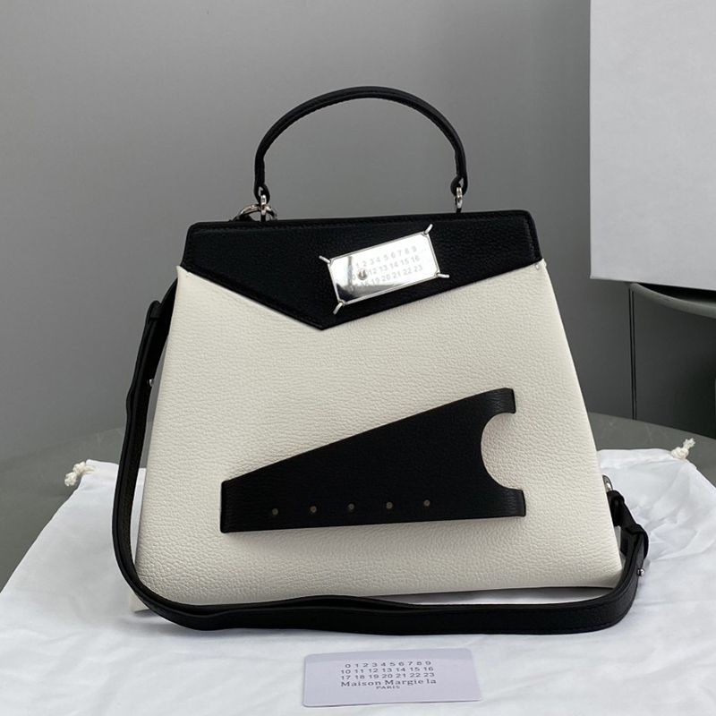 Sold out Maison Margiela replica Snatched medium top handle bag Mas46777