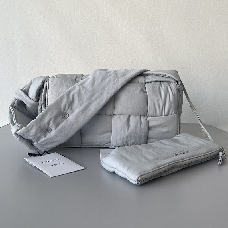 No customs duties Bottega Veneta Padded Tech Cassette Replica White Frost 628951VBO819532