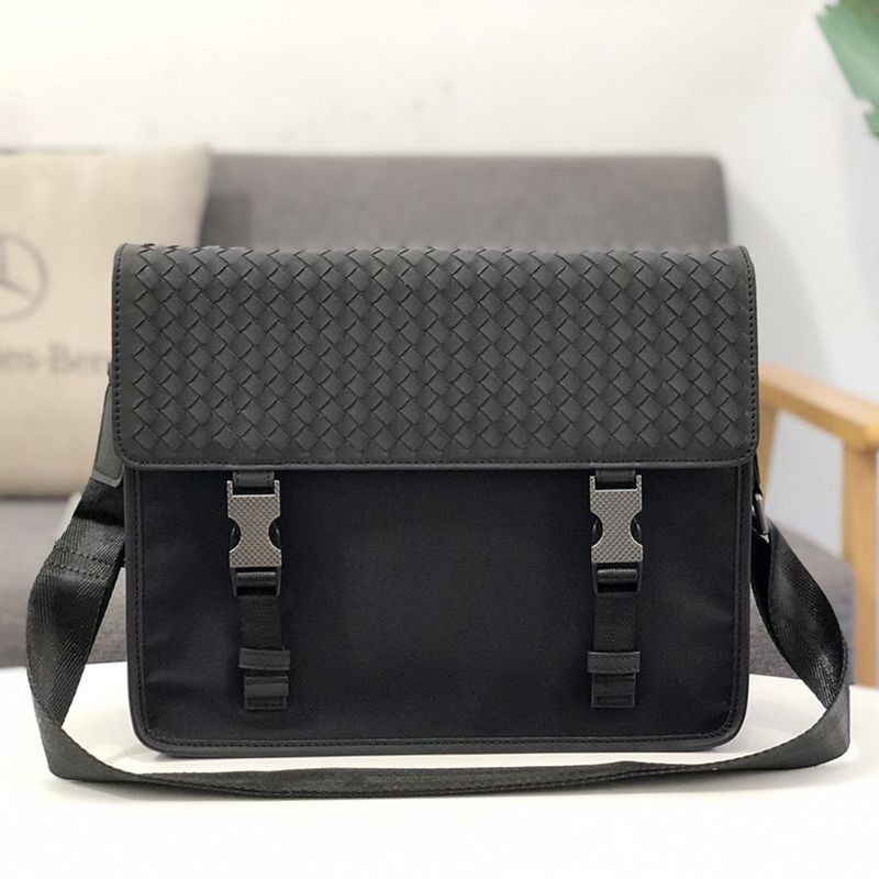 [Not available in Japan] Bottega Veneta Intrecciato Leather Replica Messenger Bag bou22560