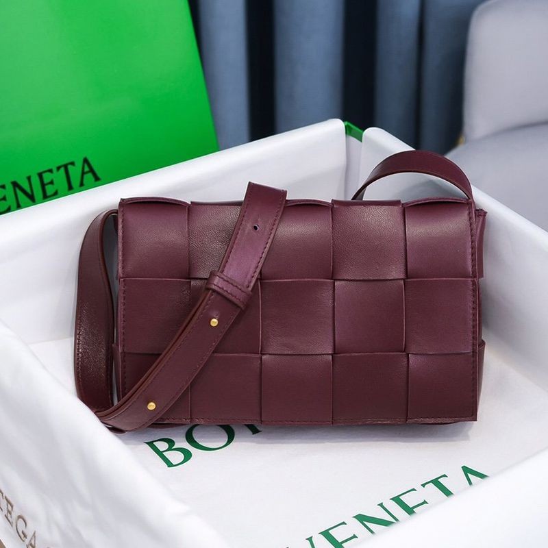 Rare color Bottega Veneta Cassette replica crossbody bag bov66975