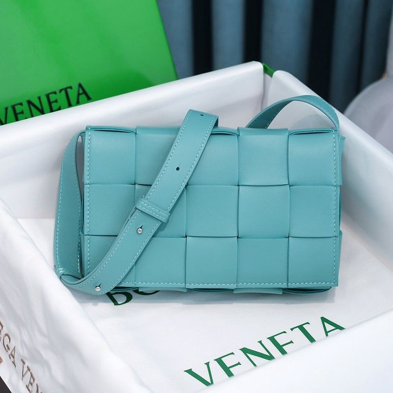 ☆Super popular☆Bottega Veneta Cassette Replica Crossbody Bag bob40276