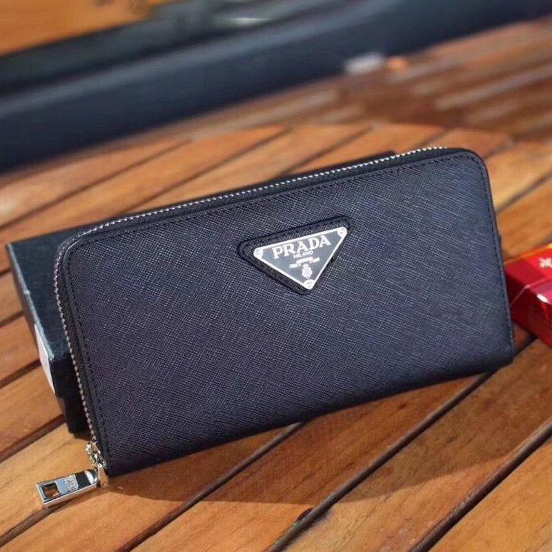 Very popular! Attention-grabbing! Prada zippered long wallet puz52739