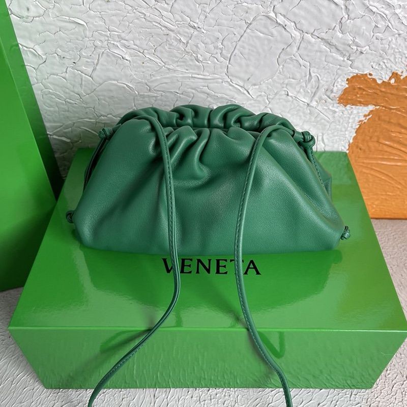 ☆Super popular☆Bottega Veneta replica Mini The Pouch leather mini clutch bag bos47083