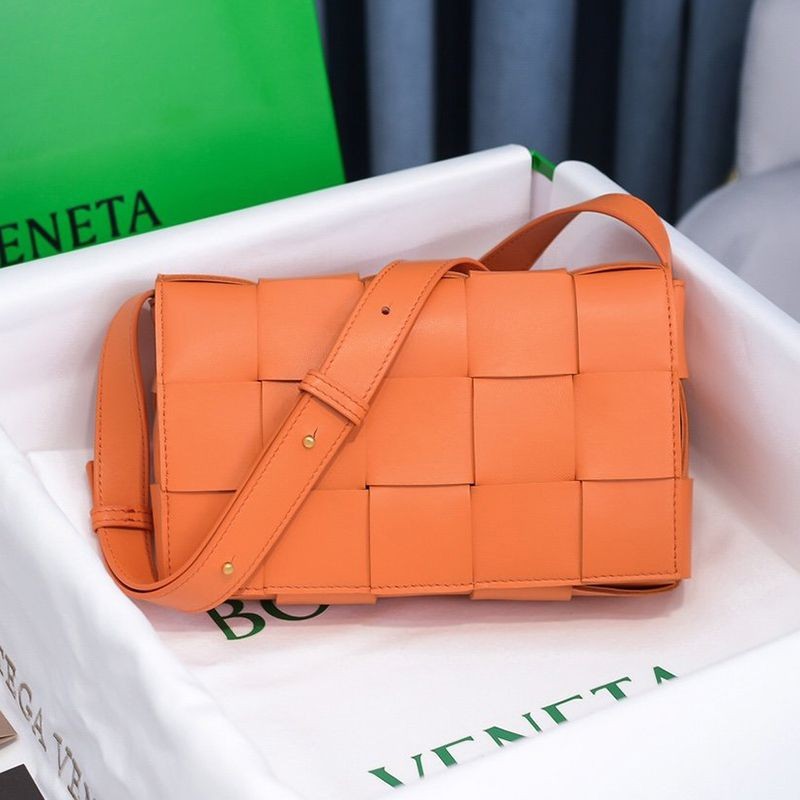 Cute Bottega Veneta Replica Cassette Crossbody Bag BOC78179