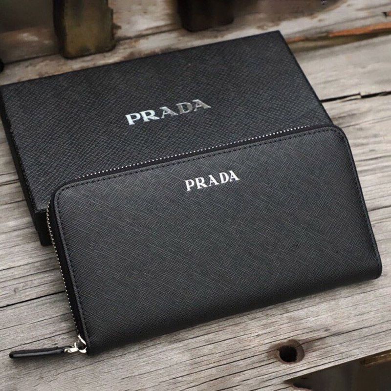 Perfect as a gift? Prada zippered long wallet replica long wallet pur94283