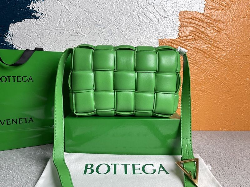 Bottega Veneta Replica Padded Cassette Leather Crossbody Bag boh27653 - Sold Out