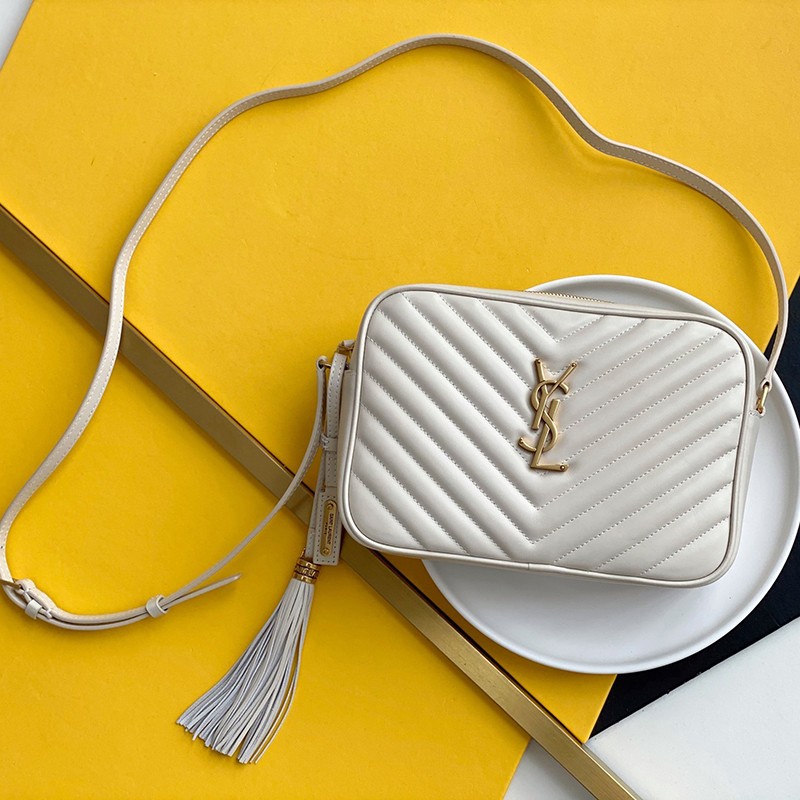 Eye-catching color Saint Laurent shoulder bag replica ☆ Lou quilted leather camera bag 612544DV7071000 Eye-catching color Saint Laurent shoulder bag replica ☆ Lou quilted leather camera bag 612544DV7071000