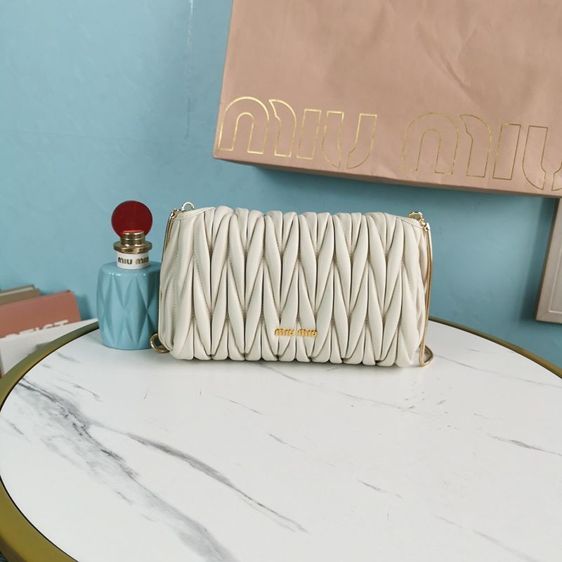 Popular all over the world? Miu Miu Matelasse Nappa Replica Shoulder Bag myg89946