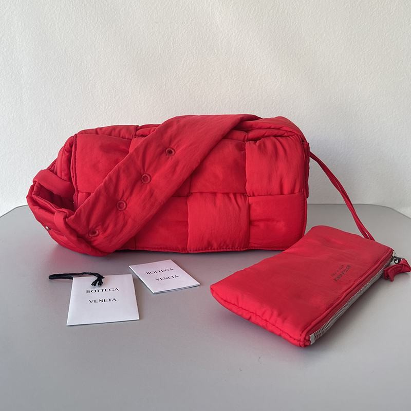 Classic Bottega Veneta Padded Tech Cassette Replica Red boj96366