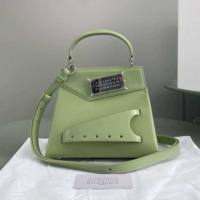 21-22AW Maison Margiela Snatched Replica Small Snatched Handbag Maa63834