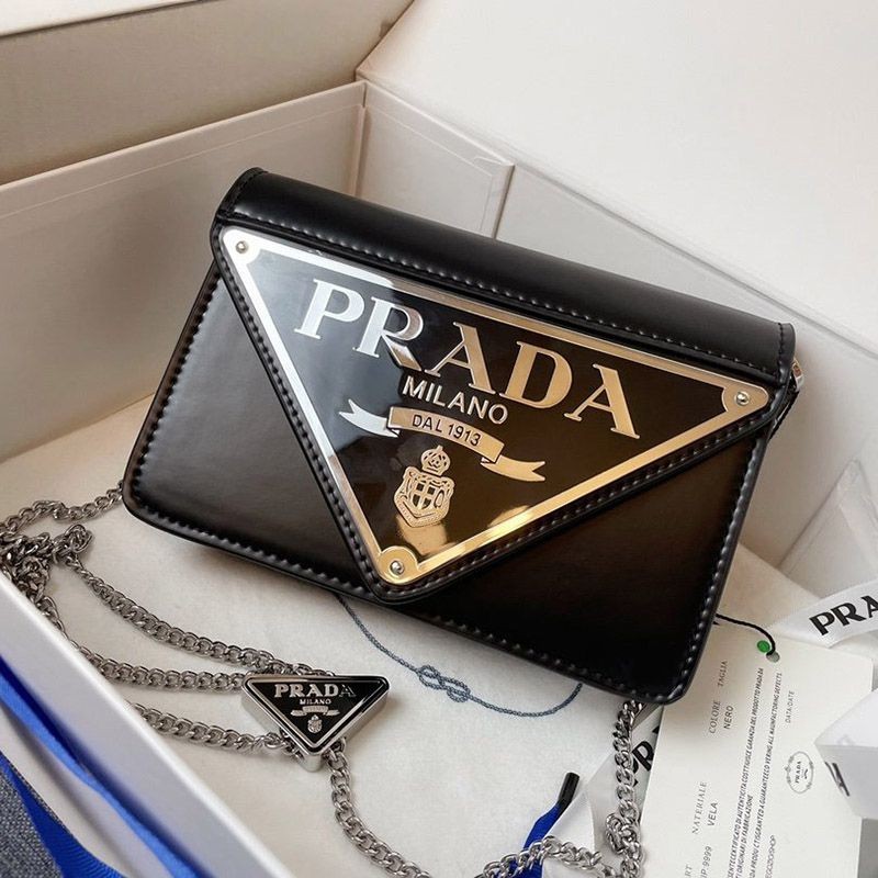 Very popular? Prada leather shoulder bag [tracking included] puw94915