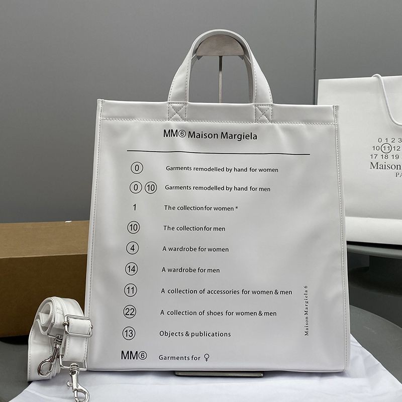 Eye-catching color MMSIX fake tote bag 3way shoulder bag Mat16909