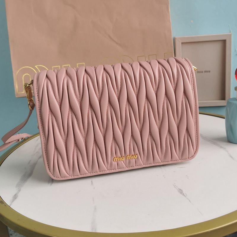 Popular all over the world? Miu Miu replica matelasse nappa leather bag myc36220