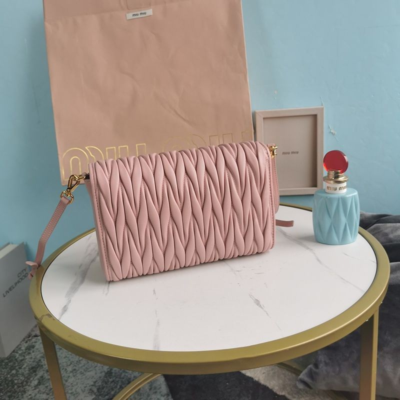 Popular all over the world? Miu Miu replica matelasse nappa leather bag myc36220