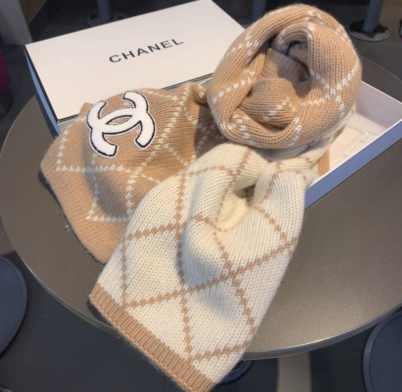 Chanel fake cashmere knit scarf/stole available in 2 colors shx97051