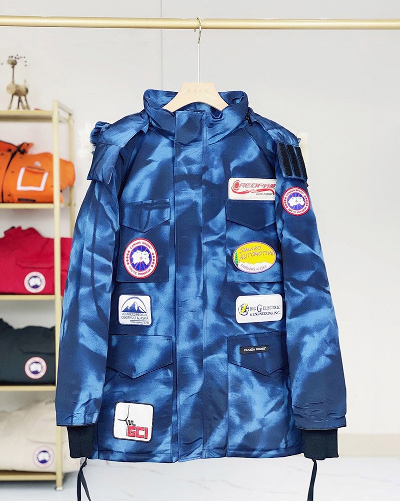Eye-catching color Canada Goose Lance Mackey patched down jacket replica coat Cau43382